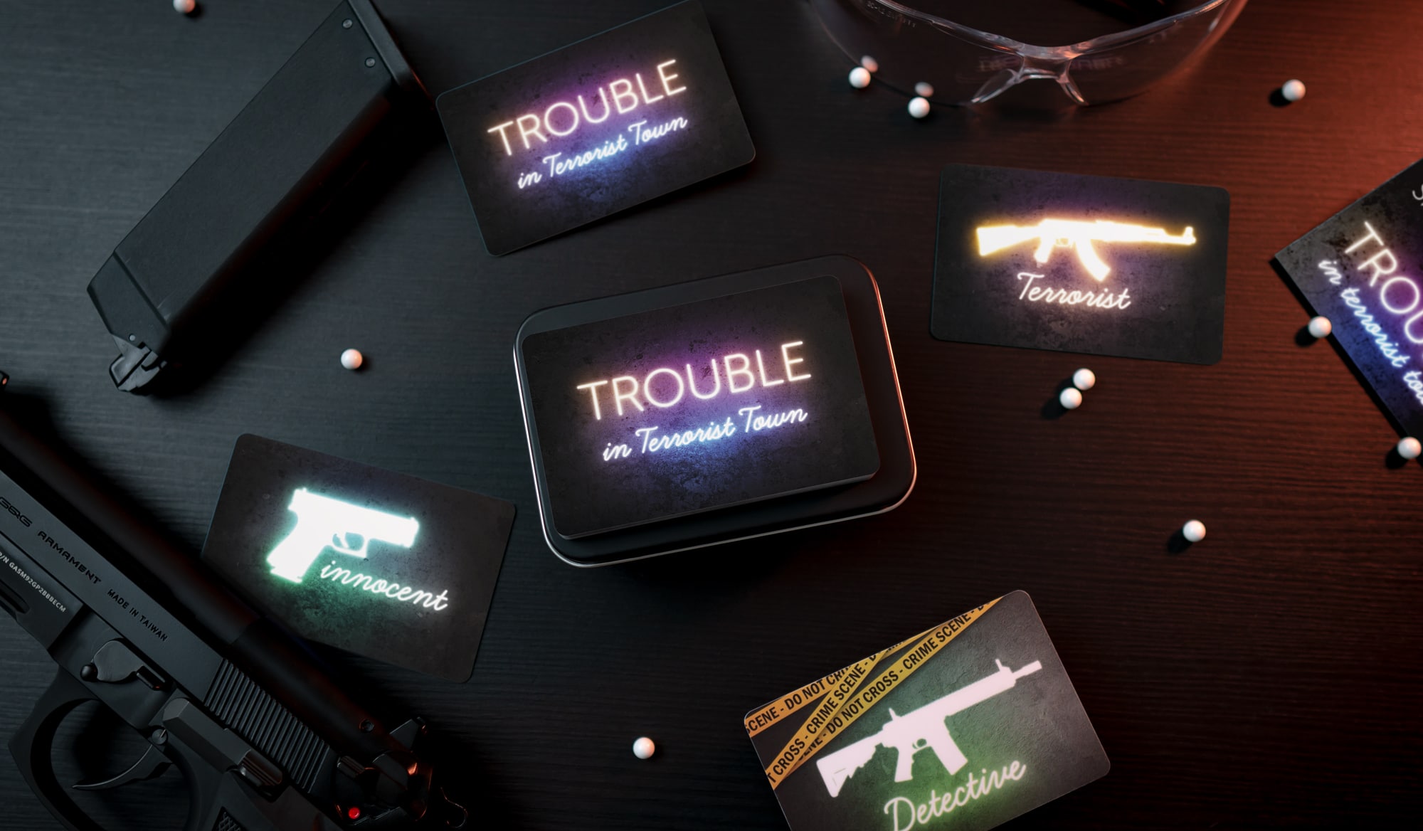 Trouble-in-Terrorist-Town-Playing-Cards-Kartenspiel-Slider