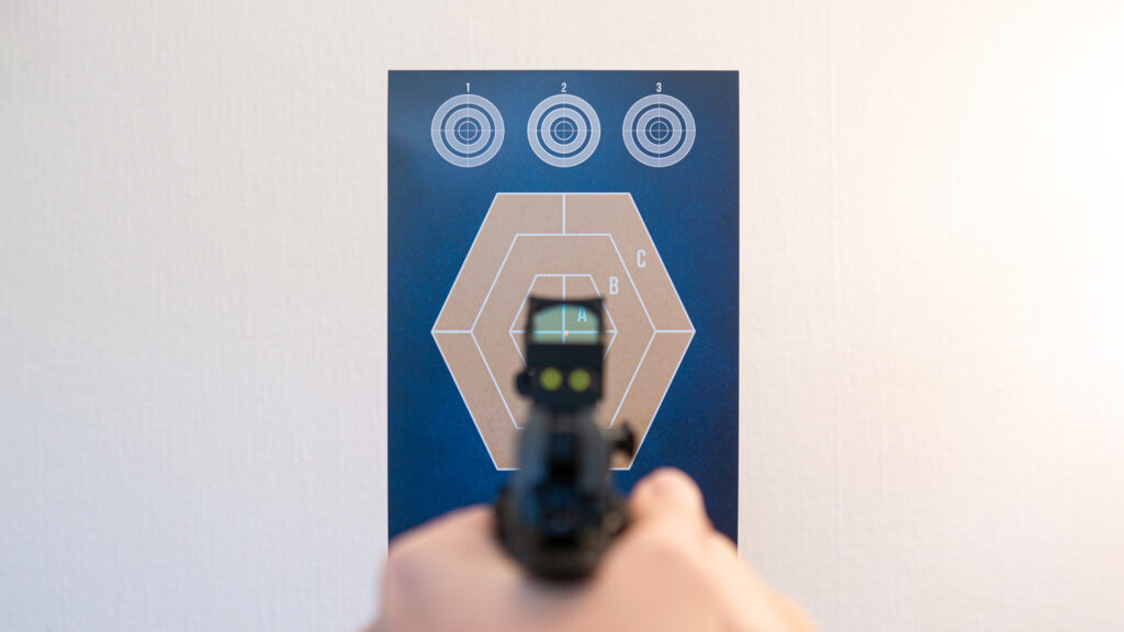 Iron Sight vs. Red Dot auf einer Pistole